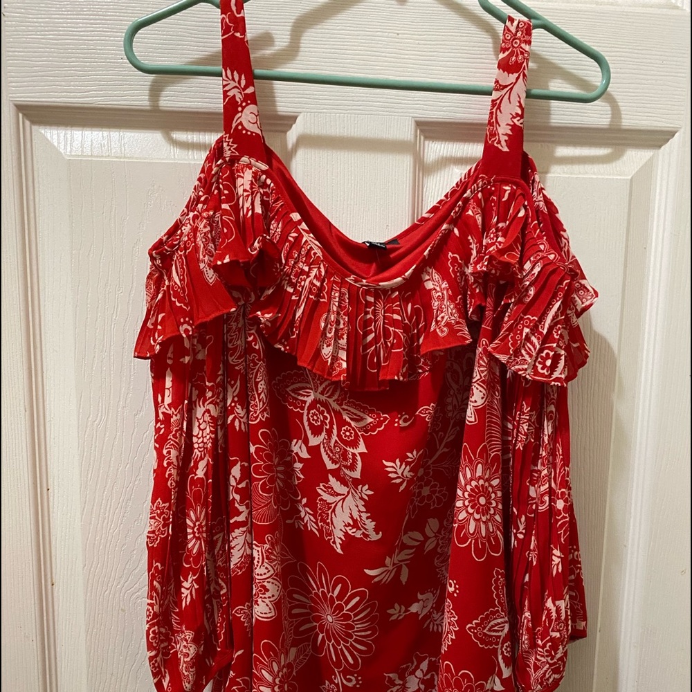 Cold shoulder shirt
